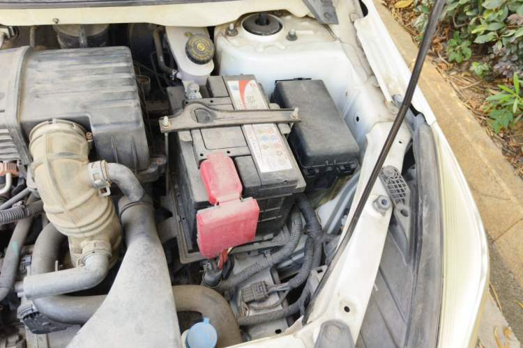 Used Haima M3 2017 1.5L Manual Fashion Edition Engine Bay Left