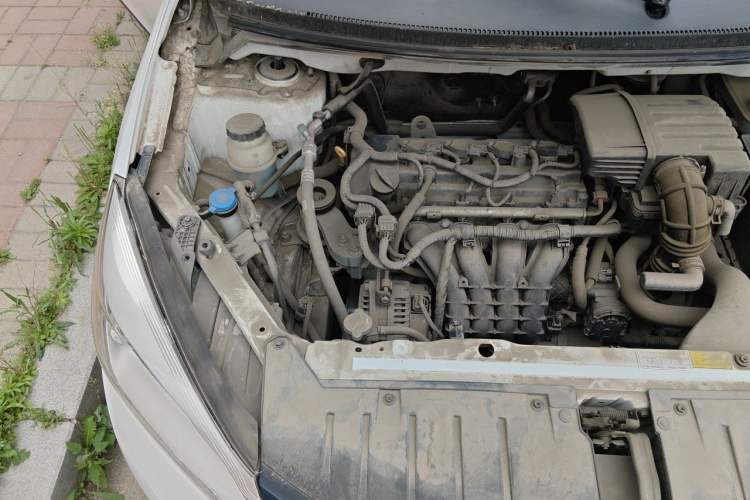 Used Haima M3 2017 1.5L Manual Fashion Edition Engine Bay Right