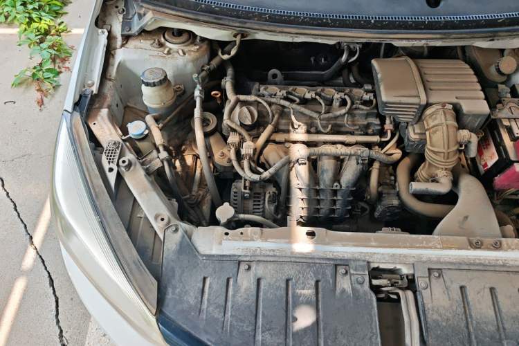 Used Haima M3 2017 1.5L Manual Fashion Edition Engine Bay Right