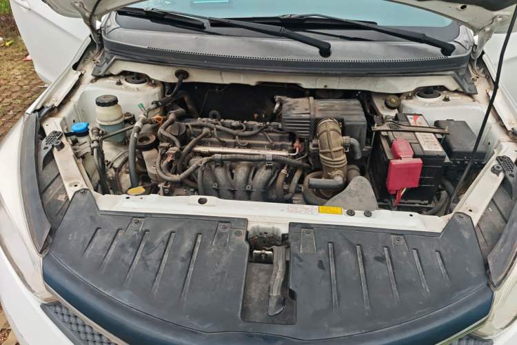Used Haima M3 2017 1.5L Manual Fashion Edition Engine Bay