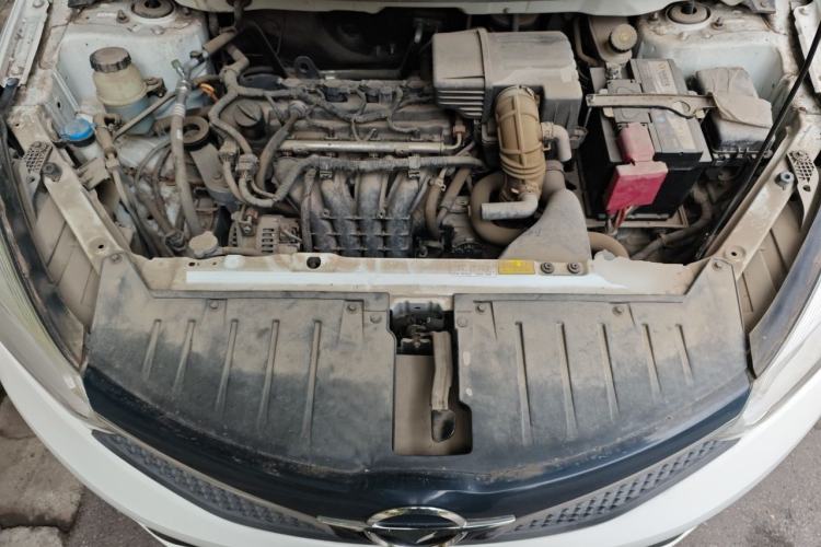 Used Haima M3 2017 1.5L Manual Fashion Edition Engine Bay