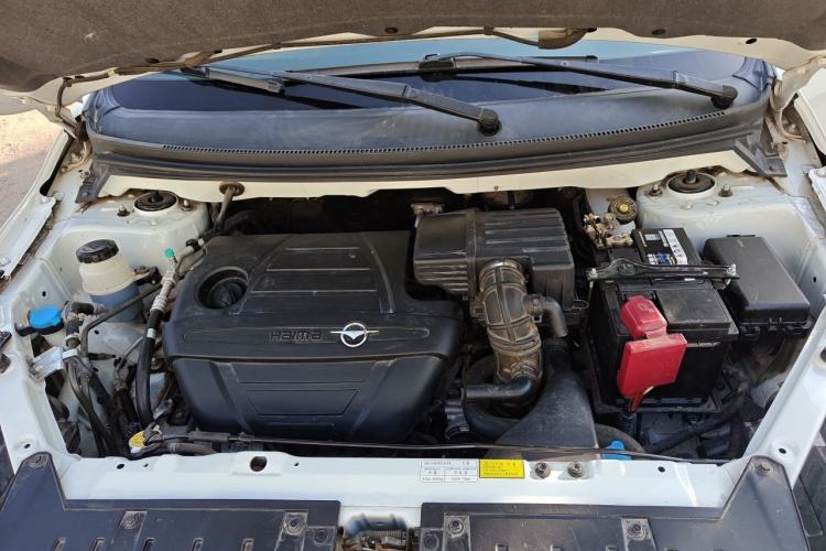 Used Haima M3 2017 1.5L Manual Luxury Version Engine Bay