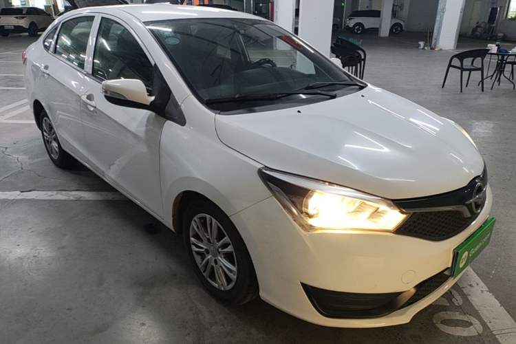 Used Haima M3 2017 1.5L Manual Fashion Edition Exterior 1