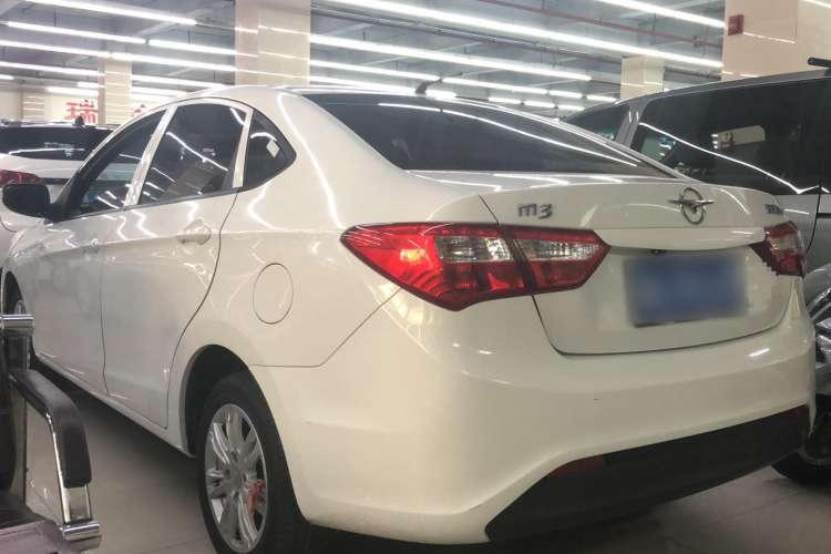 Used Haima M3 2017 1.5L Manual Comfort Model Exterior 3
