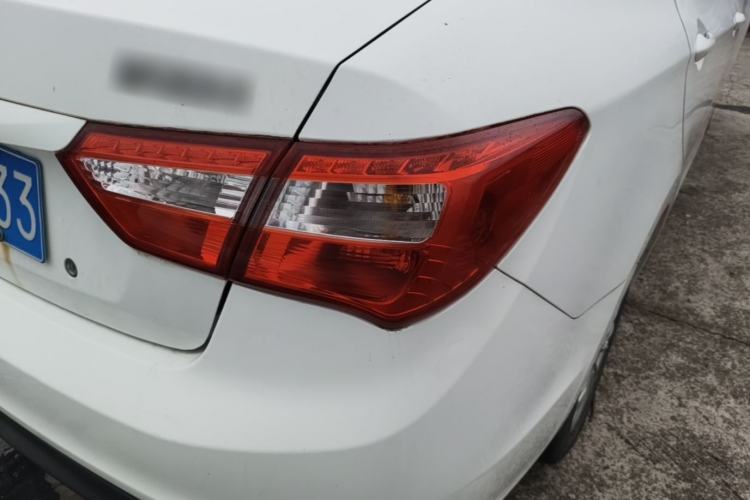 Used Haima M3 2017 1.5L Manual Fashion Edition Exterior 3