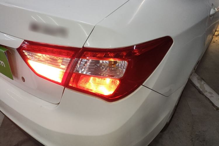 Used Haima M3 2017 1.5L Manual Fashion Edition Exterior 3