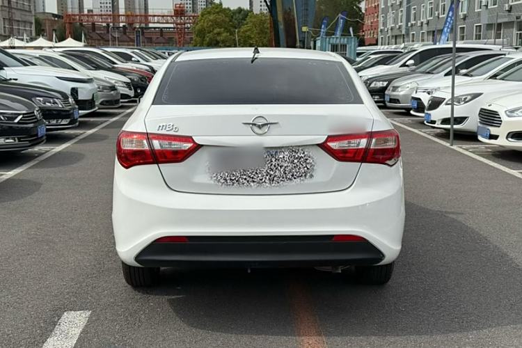 Used Haima M3 2017 1.5L Manual Comfort Model Exterior 4