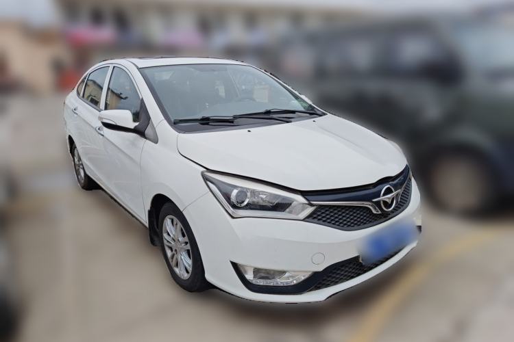 Used Haima M3 2017 1.5L Manual Luxury Version Front Right 45 Deg