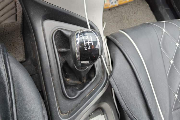 Used Haima M3 2017 1.5L Manual Luxury Version Gear Lever