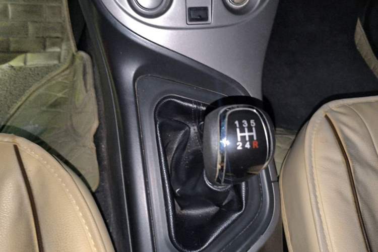 Used Haima M3 2017 1.5L Manual Luxury Version Gear Lever