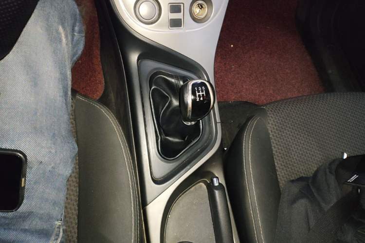 Used Haima M3 2017 1.5L Manual Fashion Edition Gear Lever