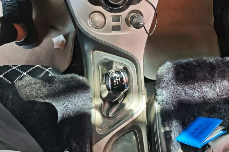 Used Haima M3 2017 1.5L Manual Fashion Edition Gear Lever