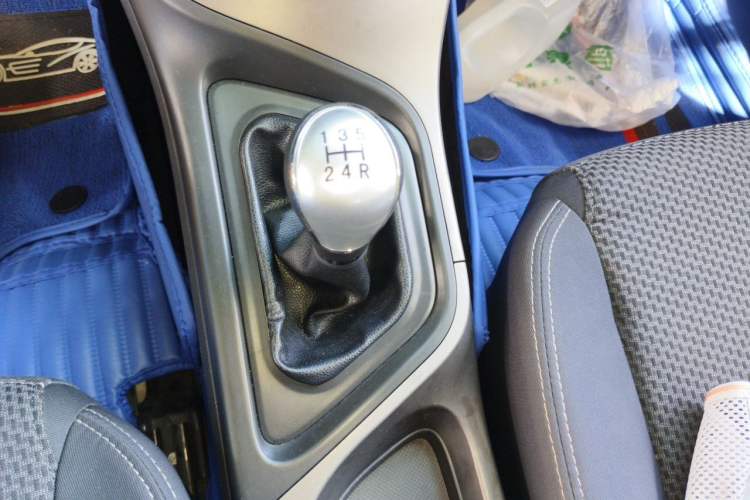 Used Haima M3 2017 1.5L Manual Fashion Edition Gear Lever