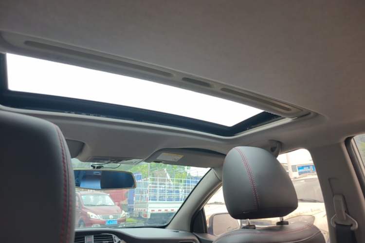 Used Haima M3 2017 1.5L Manual Comfort Model Headliner