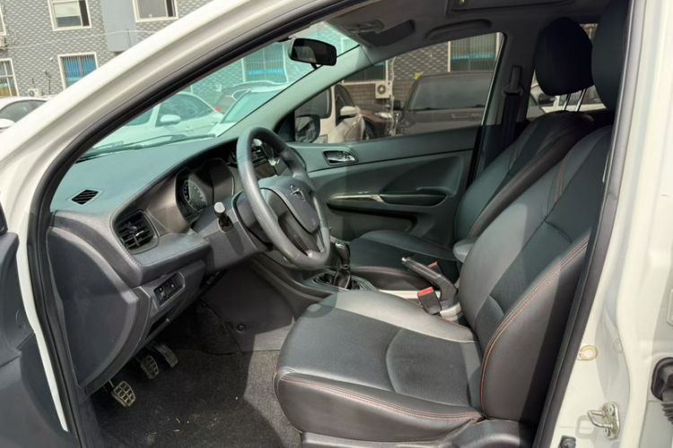 Used Haima M3 2017 1.5L Manual Comfort Model Interior 7