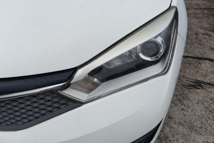 Used Haima M3 2017 1.5L Manual Fashion Edition Left Front Headlight