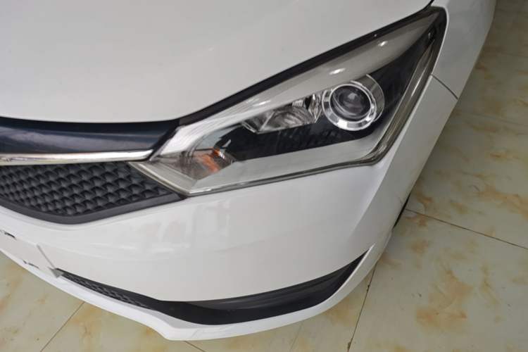 Used Haima M3 2017 1.5L Manual Fashion Edition Left Front Headlight