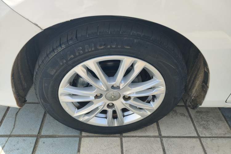 Used Haima M3 2017 1.5L Manual Comfort Model Left Front Wheel Hub