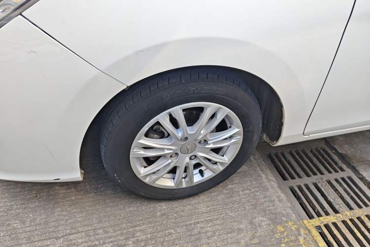 Used Haima M3 2017 1.5L Manual Comfort Model Left Front Wheel Hub