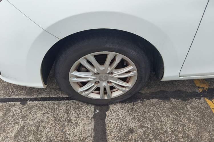Used Haima M3 2017 1.5L Manual Fashion Edition Left Front Wheel Hub