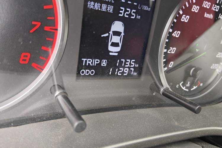 Used Haima M3 2017 1.5L Manual Fashion Edition Odometer Close Up