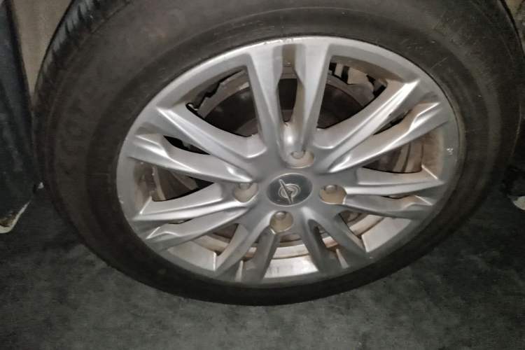 Used Haima M3 2017 1.5L Manual Luxury Version Right Front Wheel Hub