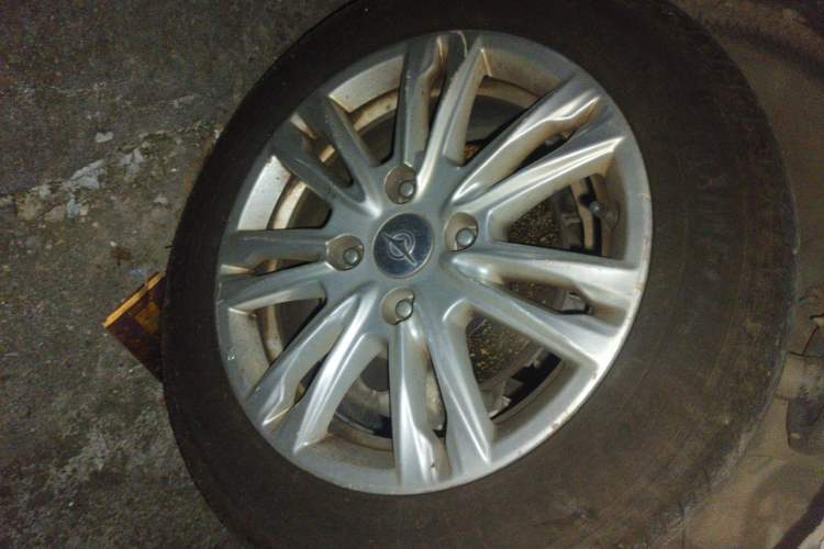 Used Haima M3 2017 1.5L Manual Comfort Model Right Front Wheel Hub