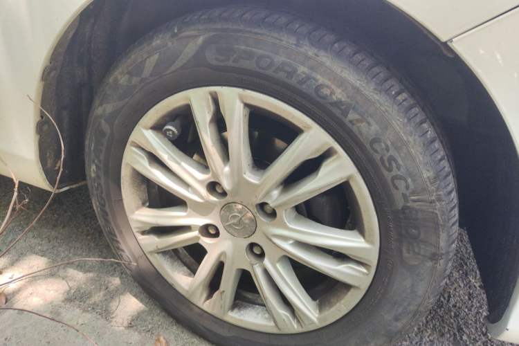 Used Haima M3 2017 1.5L Manual Comfort Model Right Front Wheel Hub