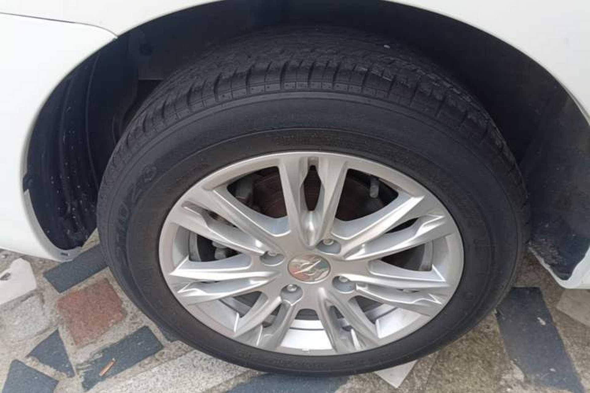 Used Haima M3 2017 1.5L CVT Luxury Model Right Rear Wheel Hub