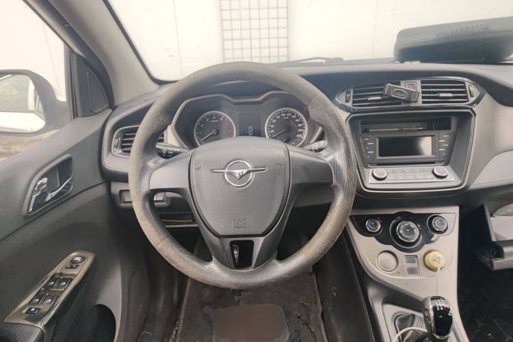 Used Haima M3 2017 1.5L Manual Fashion Edition Steering Wheel