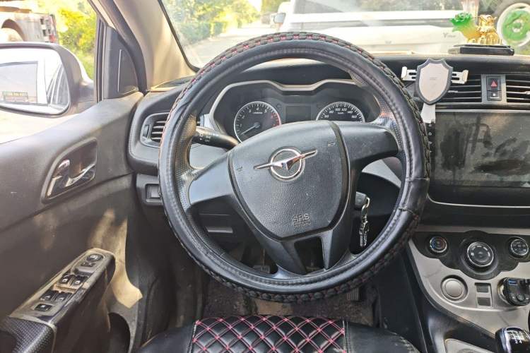 Used Haima M3 2017 1.5L Manual Fashion Edition Steering Wheel