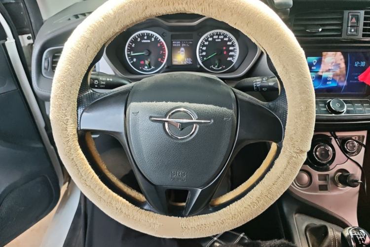 Used Haima M3 2017 1.5L Manual Fashion Edition Steering Wheel
