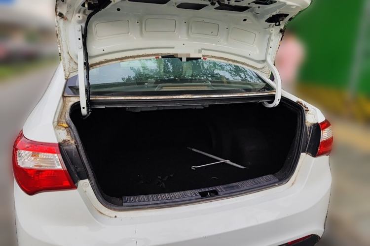 Used Haima M3 2017 1.5L Manual Fashion Edition Trunk