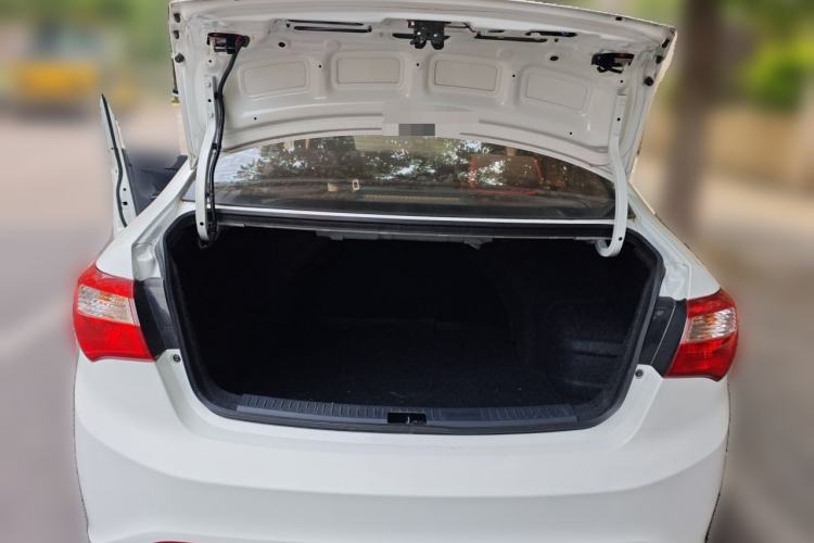 Used Haima M3 2017 1.5L Manual Fashion Edition Trunk