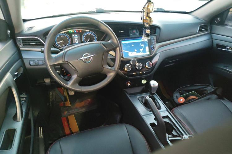 Used Haima M6 2017 1.6L Manual Sport Smart Model Center Console