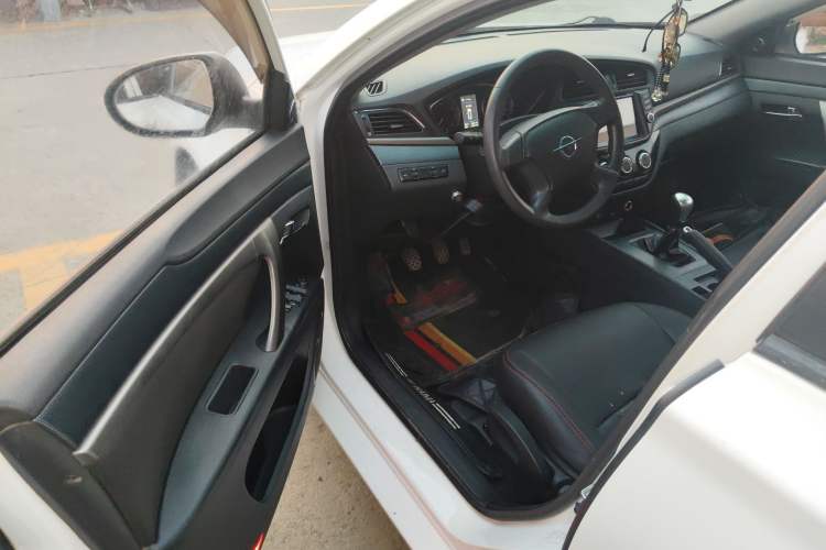 Used Haima M6 2017 1.6L Manual Sport Smart Model Driver Seat