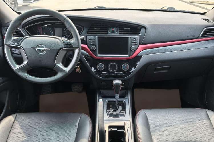 Used Haima M6 2015 1.5T CVT Sporty Smart Model Interior 1