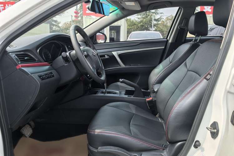 Used Haima M6 2015 1.5T CVT Sporty Smart Model Interior 2