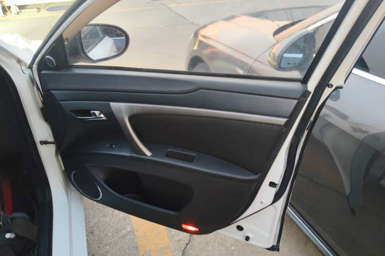 Used Haima M6 2017 1.6L Manual Sport Smart Model Right Front Door Interior