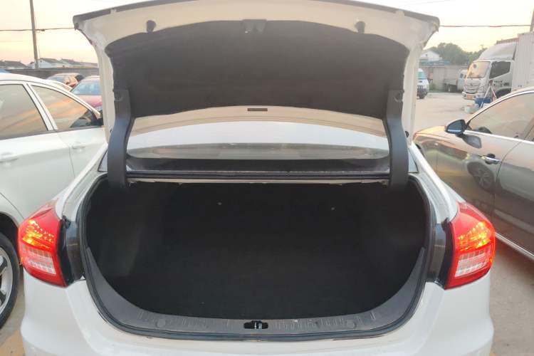 Used Haima M6 2017 1.6L Manual Sport Smart Model Trunk