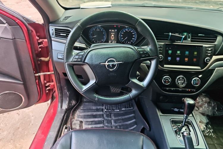 Used Haima M6 2015 1.5T CVT Sporty Smart Model Steering Wheel