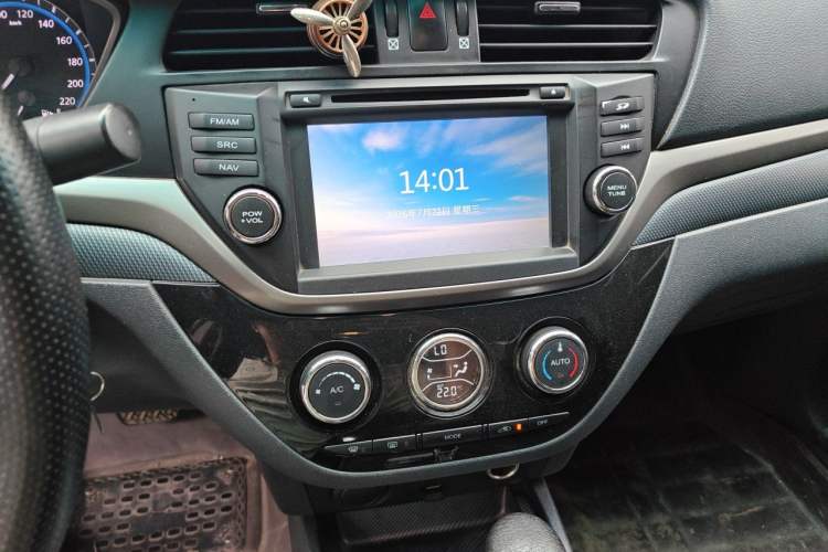 Used Haima M6 2015 1.5T CVT Luxury Model Audio And AC Panel