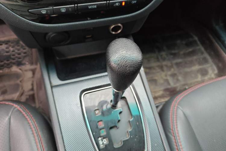 Used Haima M6 2015 1.5T CVT Luxury Model Gear Lever