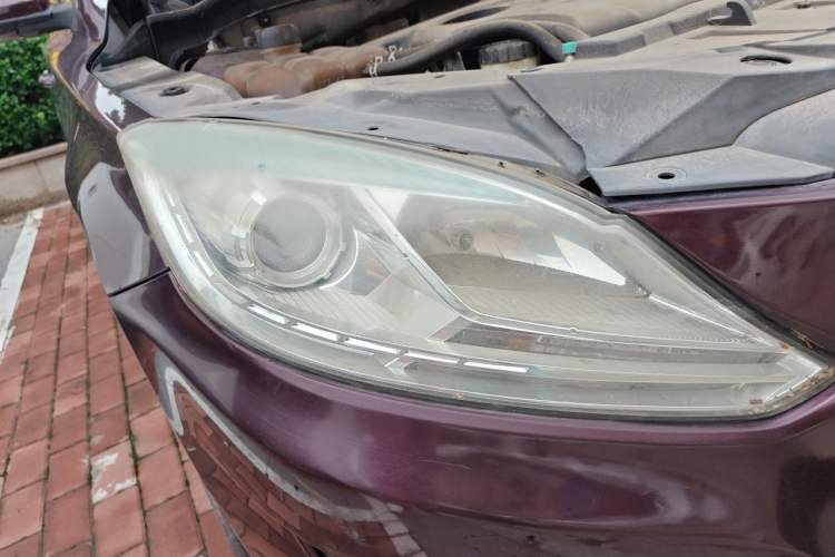Used Haima M6 2015 1.5T CVT Luxury Model Right Front Headlight