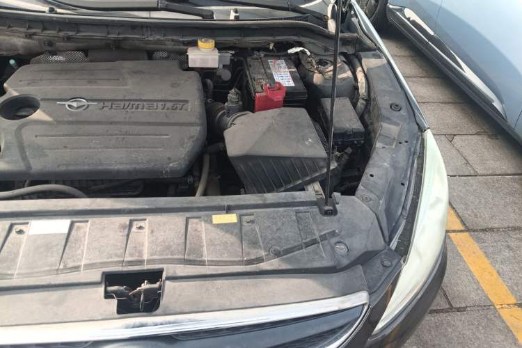 Used Haima M6 2015 1.5T Manual Luxury Model Engine Bay Left