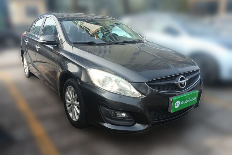 Used Haima M6 2015 1.5T Manual Luxury Model Front Right 45 Deg