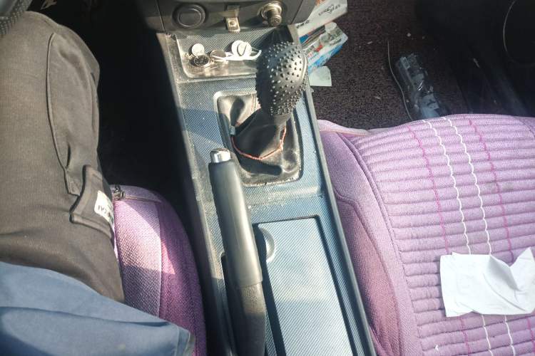 Used Haima M6 2015 1.5T Manual Luxury Model Gear Lever