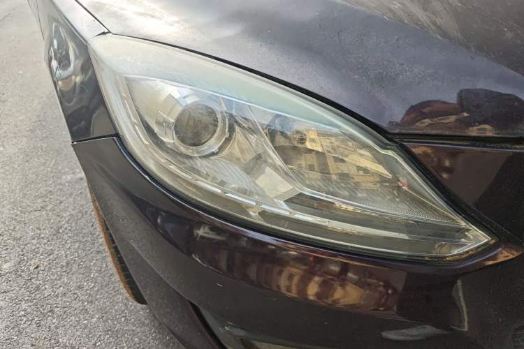 Used Haima M6 2015 1.5T CVT Luxury Model Right Front Headlight