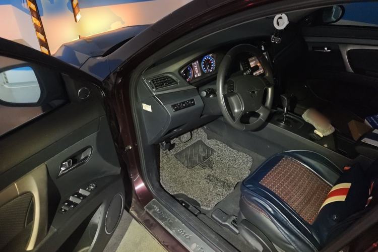 Used Haima M6 2015 1.5T CVT Sporty Smart Model Driver Seat