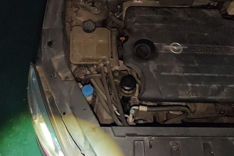 Used Haima M6 2015 1.5T CVT Sporty Smart Model Engine Bay Right